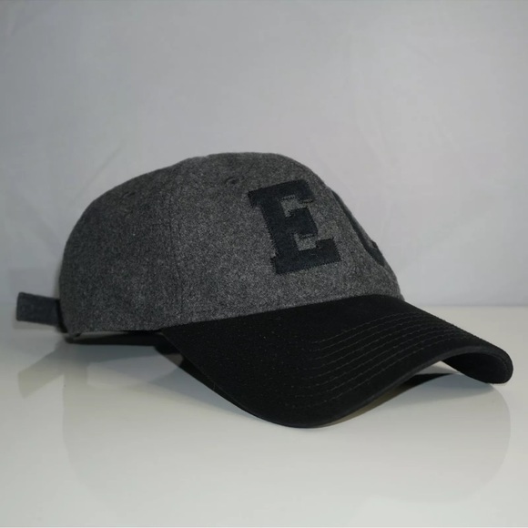 New Era EC Gray & Black Wool Blend Cap
One Size Fits Most Men’s - Picture 2 of 6